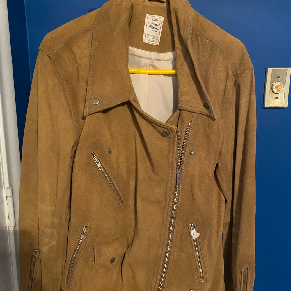 WeTheFree Beige Suede jacket . 100% Cow Leather. NWOT. Beige. Size medium